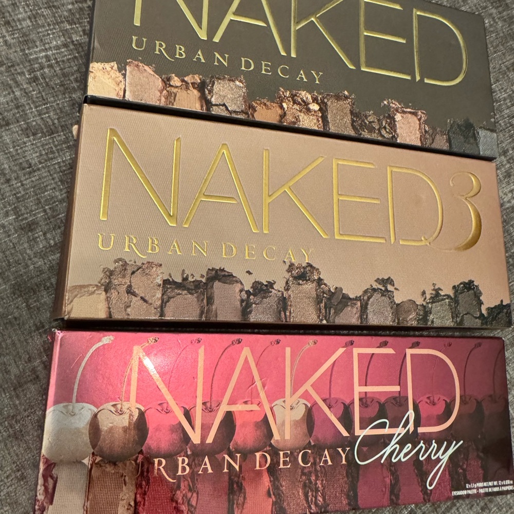 Urban Decay Red and Gold Eyeshadow Palette